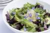 Salade au quinoa avec asperges et avocat