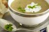 Linsensuppe mit Kräuterjoghurt