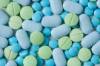 Blaue und grüne Tabletten